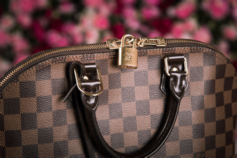 Louis Vuitton online repair